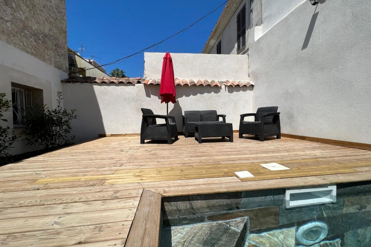 Le tropical Piscine et terrasse Centre-Ville Marseille Extérieur photo